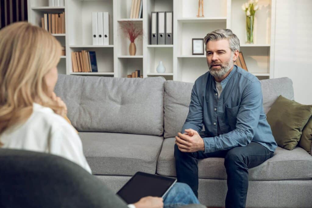 Caucasian,Female,Psychologist,Listening,Attentively,To,Her,Patient's,Confession,Offering